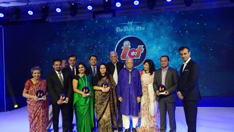 ডেইলি স্টার আইসিটি এওয়ার্ড পেলেন সবুর খান ও ৪টি প্রতিষ্ঠান