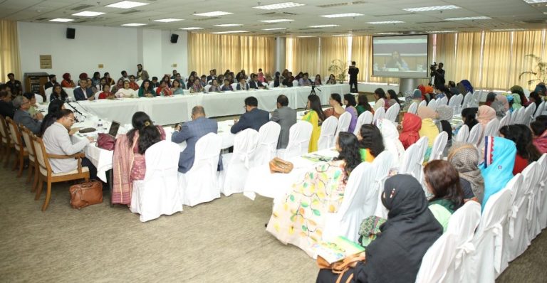 নারী উদ্যোক্তাদের নেটওয়ার্ক বিষয়ক সেমিনার অনুষ্ঠিত